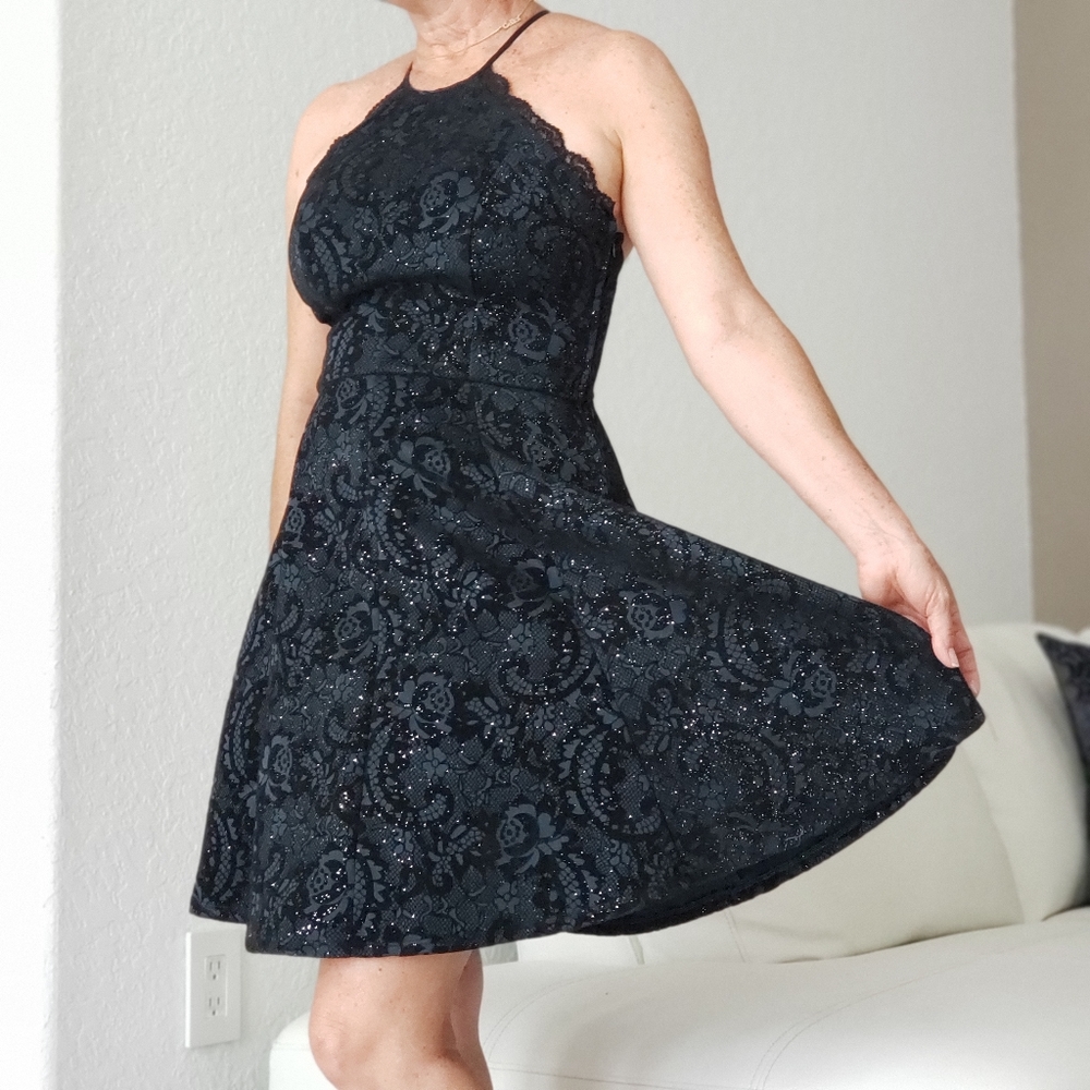 Dress - Picture 2 of 5